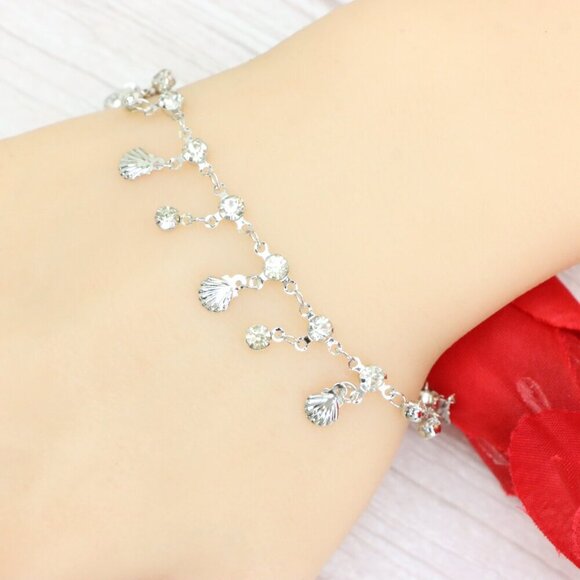 "Trendy Handmade Bracelet – A Thoughtful Gift for Girls & Women | UNVRC1269 - Picture 2 of 10